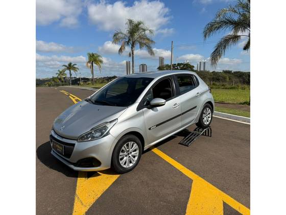 PEUGEOT 208 1.2 ACTIVE 12V FLEX 4P MANUAL PEUGEOT 208 1.2 ACTIVE 12V FLEX 4P MANUAL